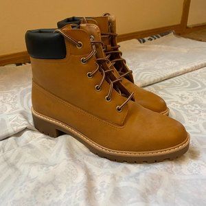 Mossimo Supply Co. - Cozy Tan Fall Boots  in Size 10